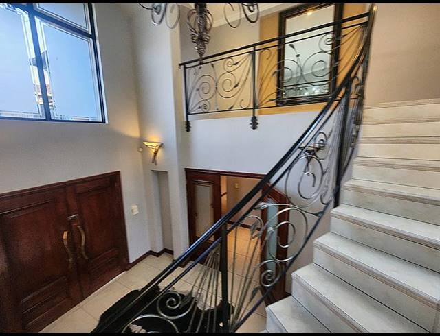 4 BEDROOM HOUSE FOR SALE IN SUNWARD PARK